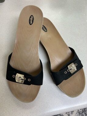 Dr. Scholl’s Sandals with Gold Buckle